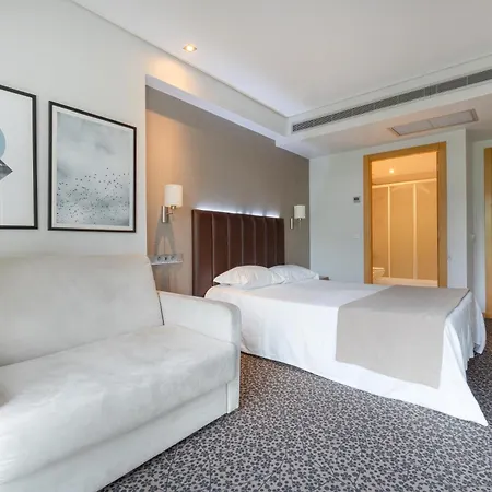 Azinheira By Ridan Otel